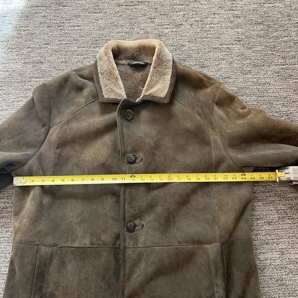 Men’s shearling fur coat - Picture 10 of 16